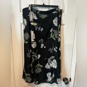 Who What Wear A line skirt.